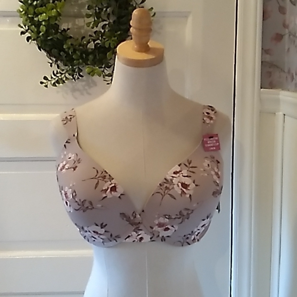 Vince Camuto 38D Full Figure Spacer T-Shirt bras